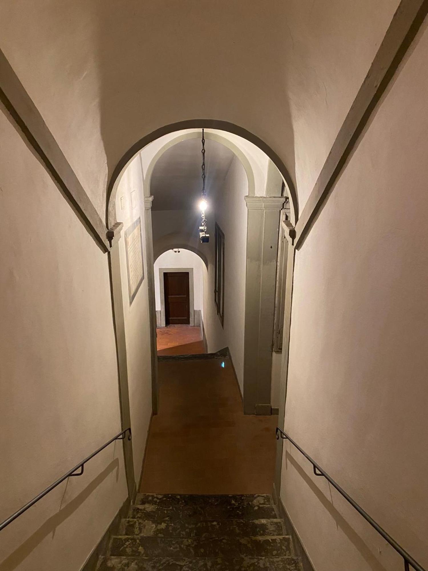 Palazzo Mari Suite & Rooms B&B Монтеварчи Екстериор снимка