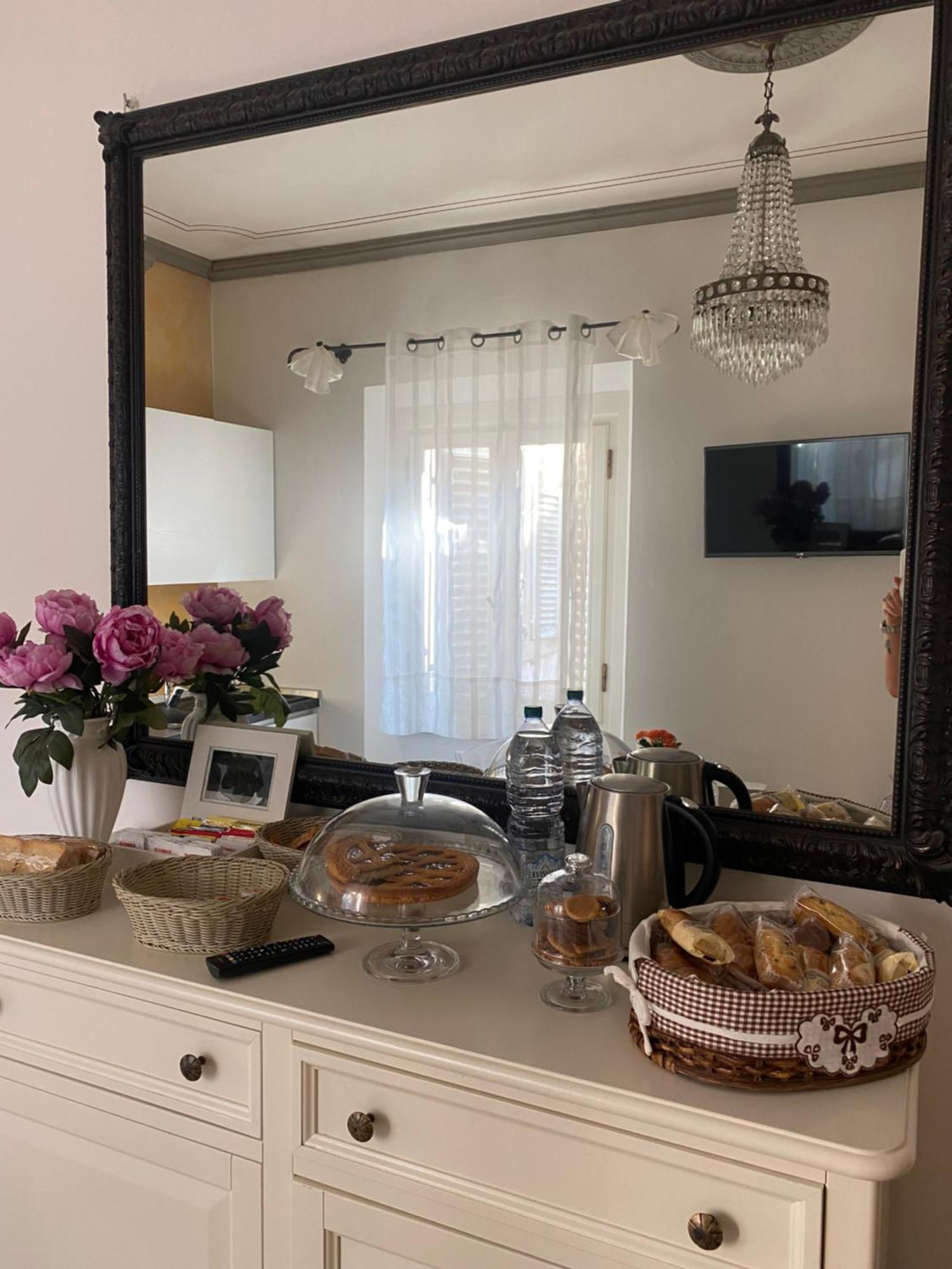 Palazzo Mari Suite & Rooms B&B Монтеварчи Екстериор снимка
