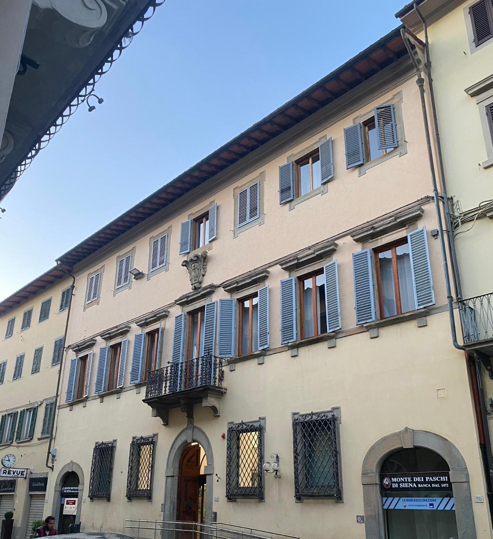 Palazzo Mari Suite & Rooms B&B Монтеварчи Екстериор снимка