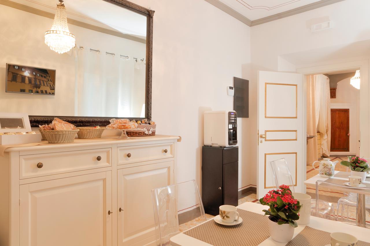 Palazzo Mari Suite & Rooms B&B Монтеварчи Екстериор снимка